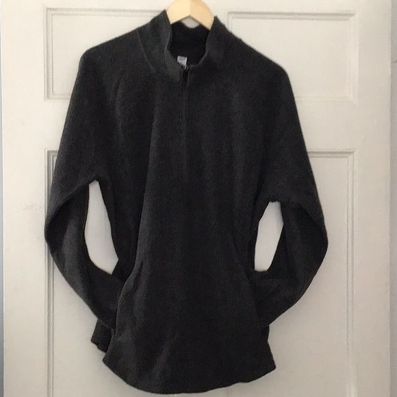 Old Navy Fleece 1/4 Zip pull over for women. 1 is Dark gray 1 is Wine color ,XXL - Picture 2 of 8